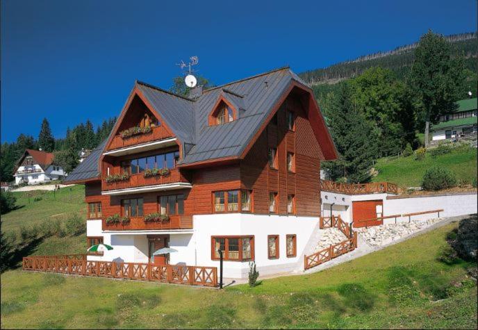 Pension Kubu Apartment 4 Samostatny Byt S Kuchyni Spindleruv Mlyn Bagian luar foto